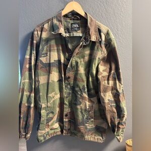 Zara Quiet Your Mind Camo Zipper Jacket Size Medium Unisex